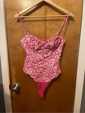 Zara Pink and White Floral Bodysuit